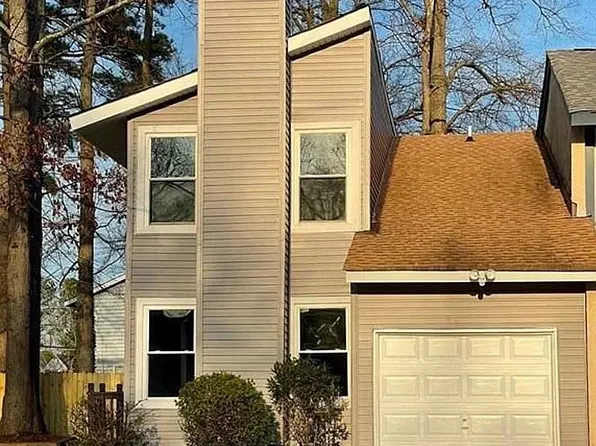 606 Pine Bnd, Chesapeake, VA 23320
