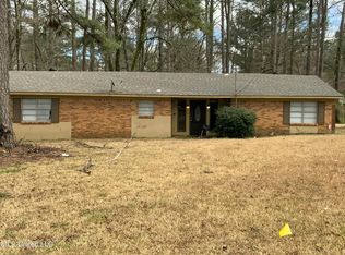 613 Upper Darby Rd, Jackson, MS 39212