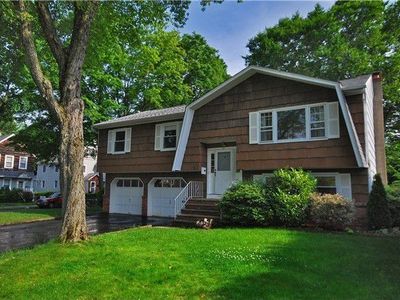 3 Ballston St, Bloomingdale, NJ, 07403