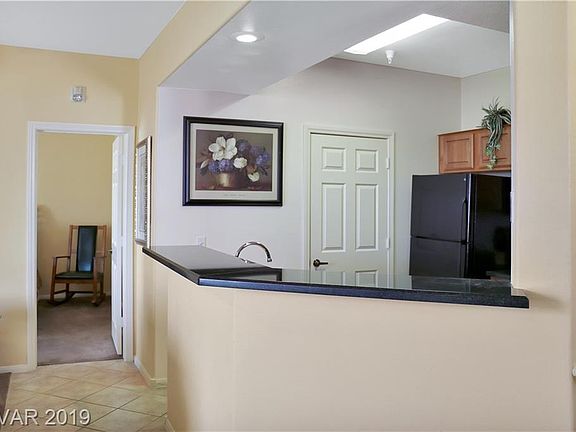 4th image of 5855 Valley Dr Unit 2078
