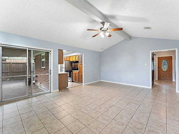 4th image of 2103 Williamsburg Ct N
