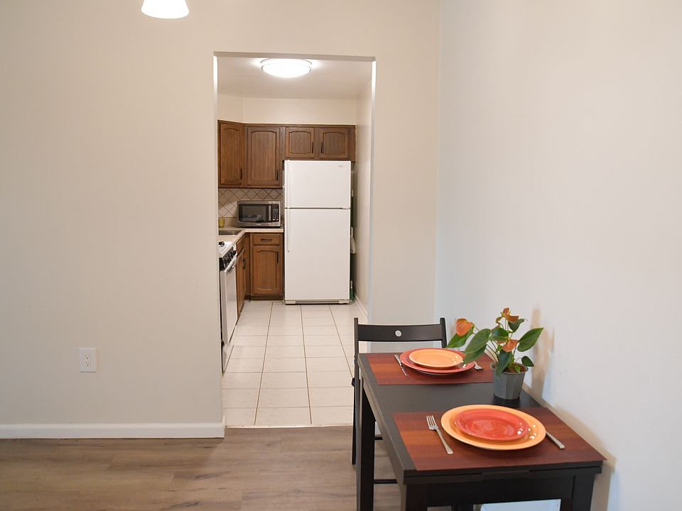 1st image of 10300 Westlake Dr APT 301
