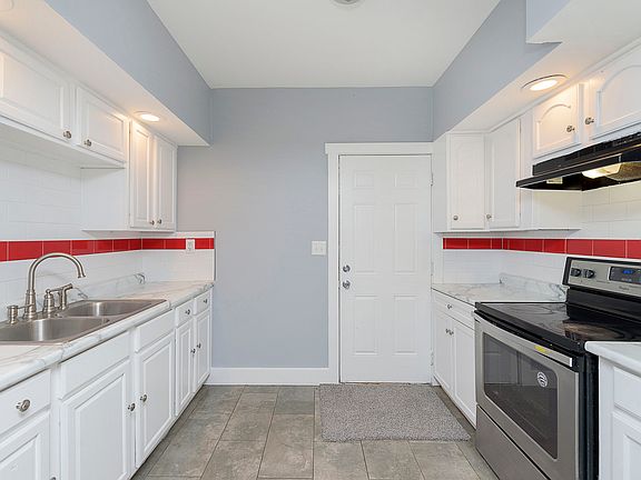 5th image of 1167 N Livingston Ave