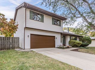 2512 Covington Dr, Champaign, IL