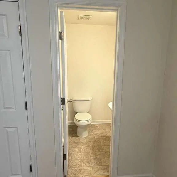 38 Lombard Ln — Photo 31