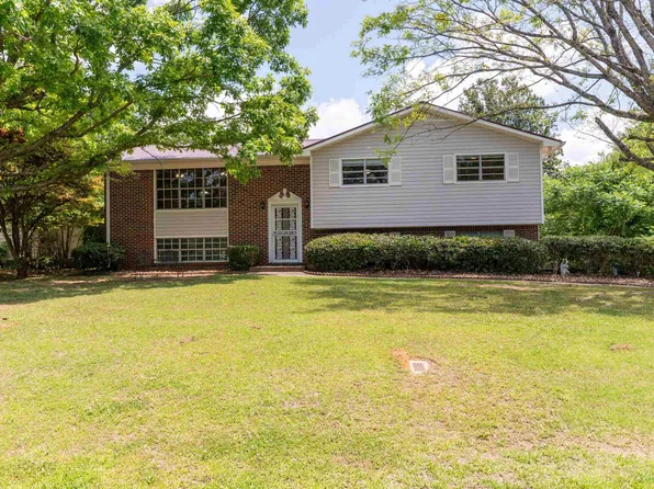 704 Hilltop Rd, Warrior, AL 35180