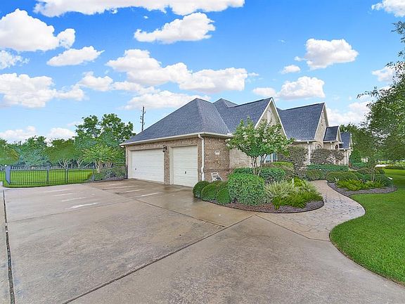 2nd image of 8926 Corbridge Dr