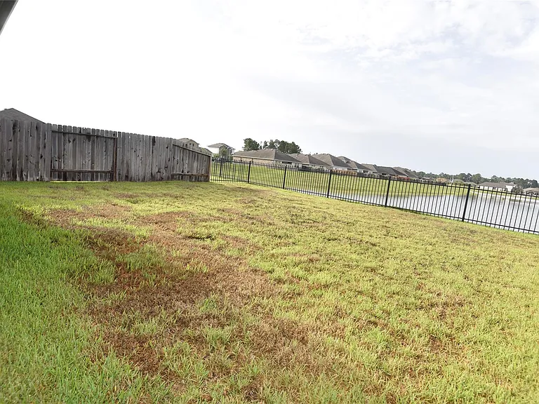 16684 Lonely Pines Dr — Photo 24