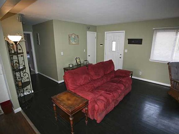 3rd image of 2112 Ocala Dr