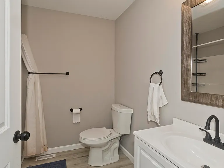 32 Clark St #34 — Photo 15