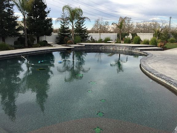5th image of 36024 Kensington Dr