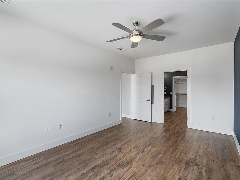 6444 Burnet Rd #501 — Photo 16