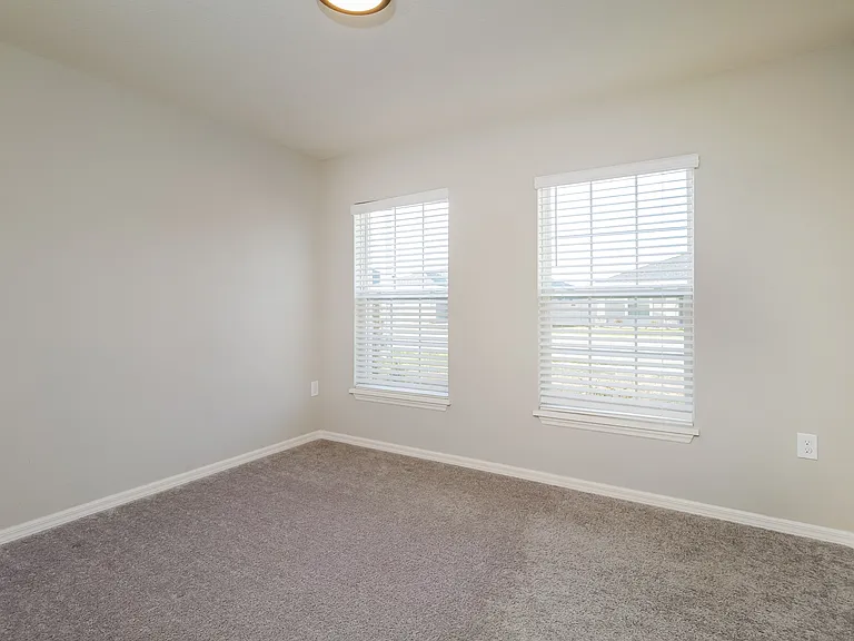 645 Vittorio Dr — Photo 13