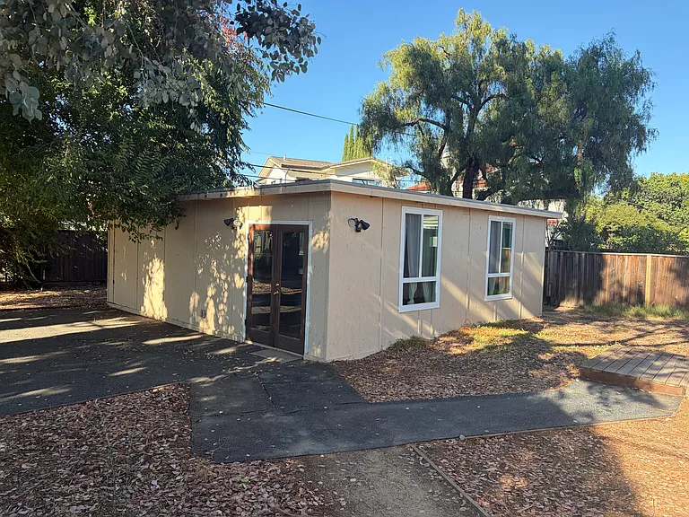 18741 Hanna Dr — Photo 22