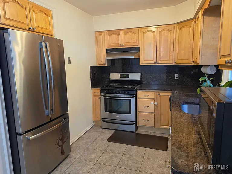 405 Frederick Ave — Photo 18