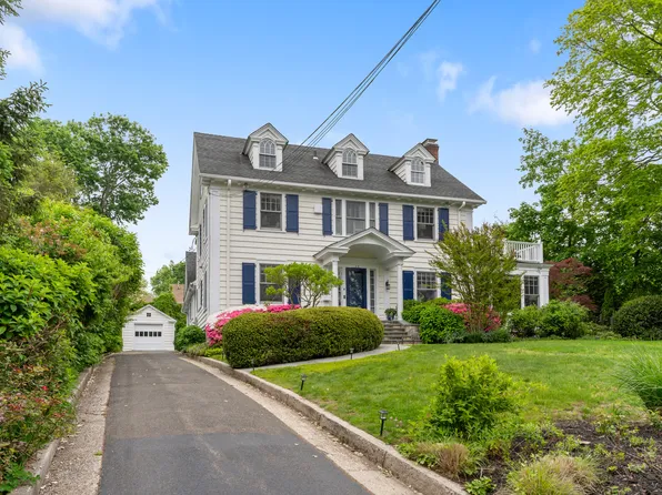 138 Ocean Drive West, Stamford, CT 06902