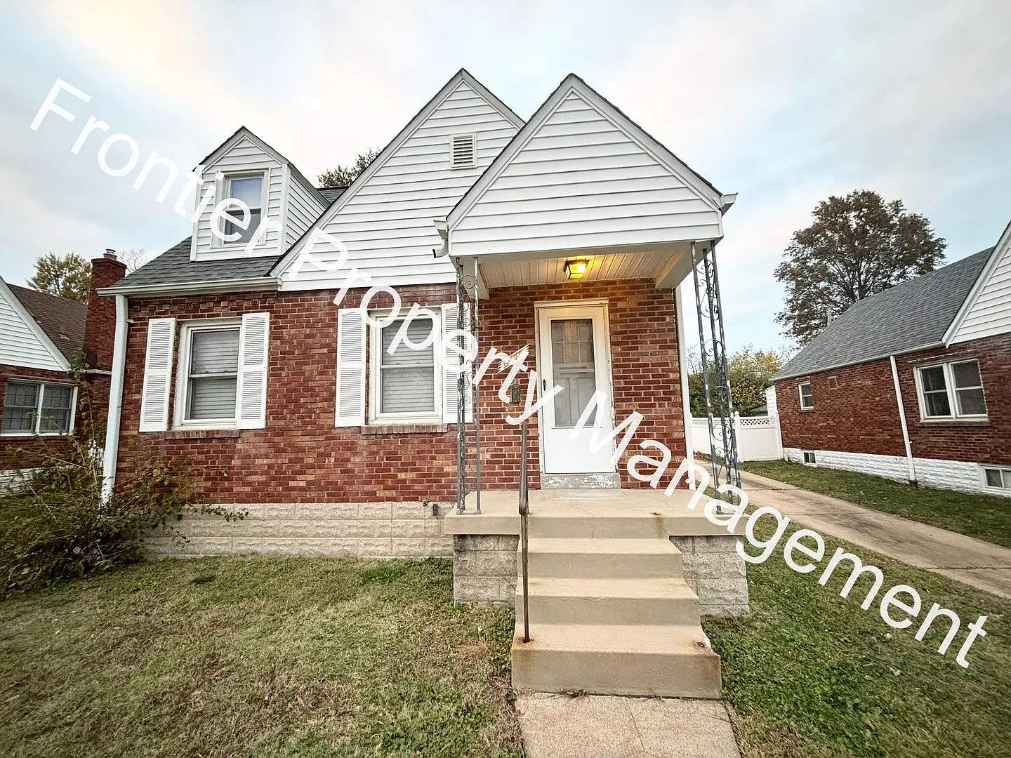6025 Maxwell Ave photo 1