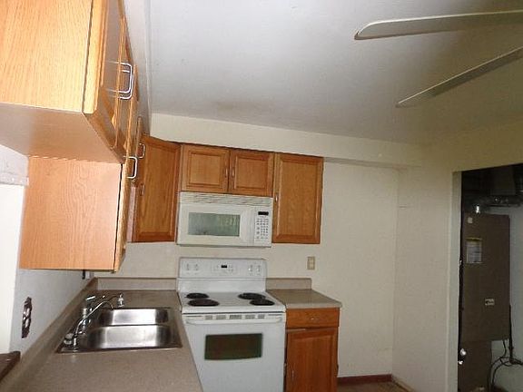 3rd image of 219 Katy Ln