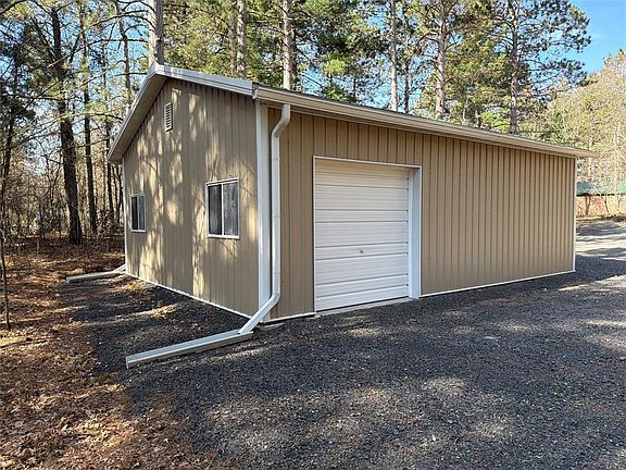 4th image of 55400 Valley Drive