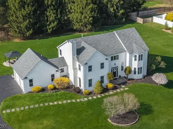 11 Wilson Way, Raritan Twp., NJ 08551