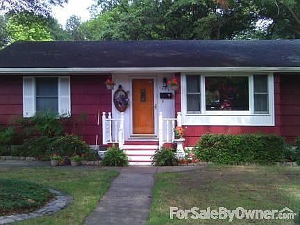 1st image of 1374 S Braden Cres