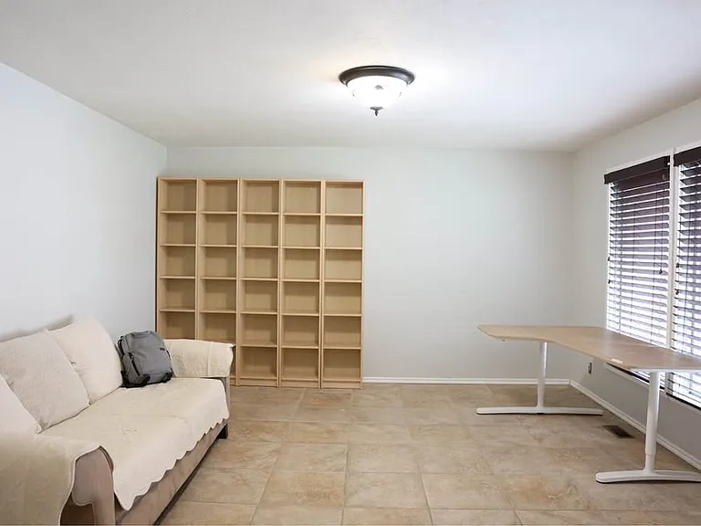 4073 Foothill Dr — Photo 4
