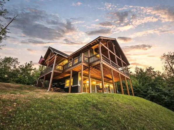 44 Lower Toccoa Hills Rd, Blue Ridge, GA 30513