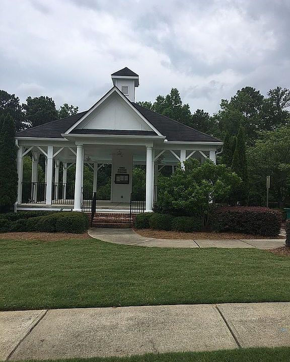Pool Gazebo seating area/BA
