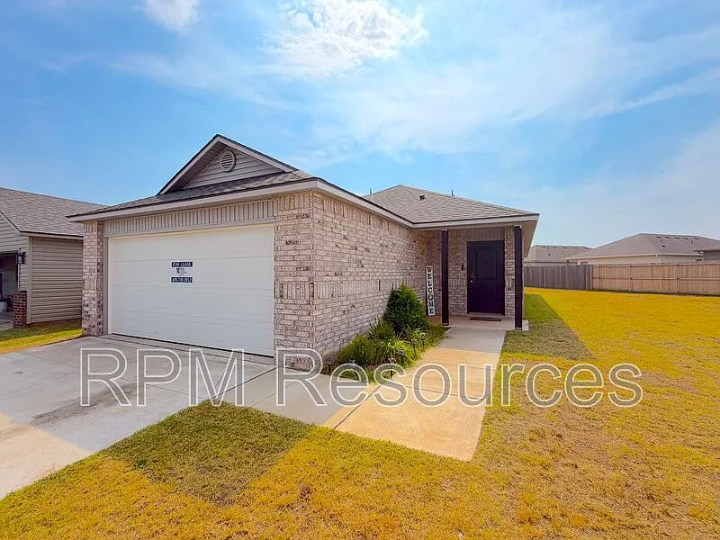 3 bed, 2.0 bath, 1402 sqft, $1,650 — Photo 4