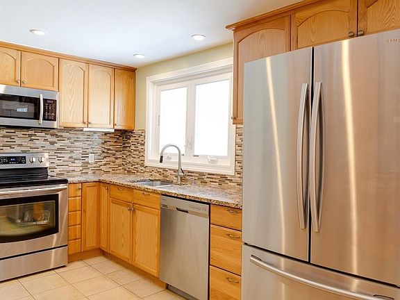 2nd image of 44 Kelsey Dr