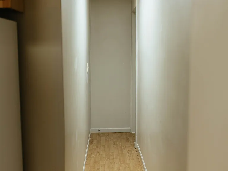 105 E 3rd St #3 — Photo 10
