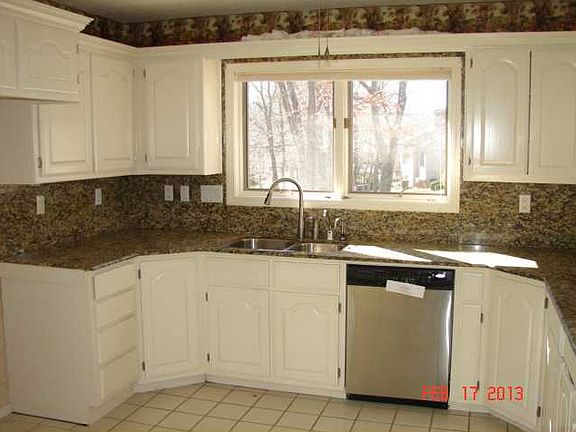 2nd image of 71 Dogwood Dr
