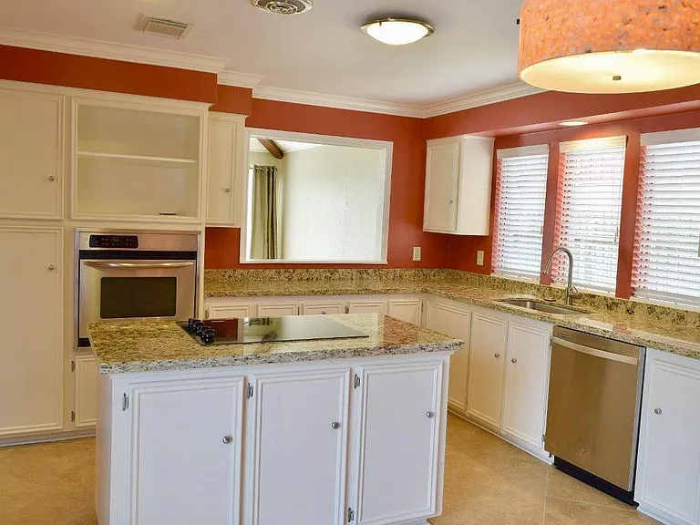 13723 Ella Lee Ln — Photo 5