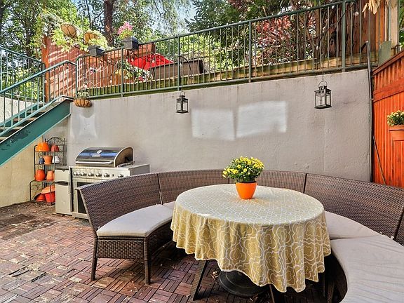 3rd image of 328 Bergen St APT 1B