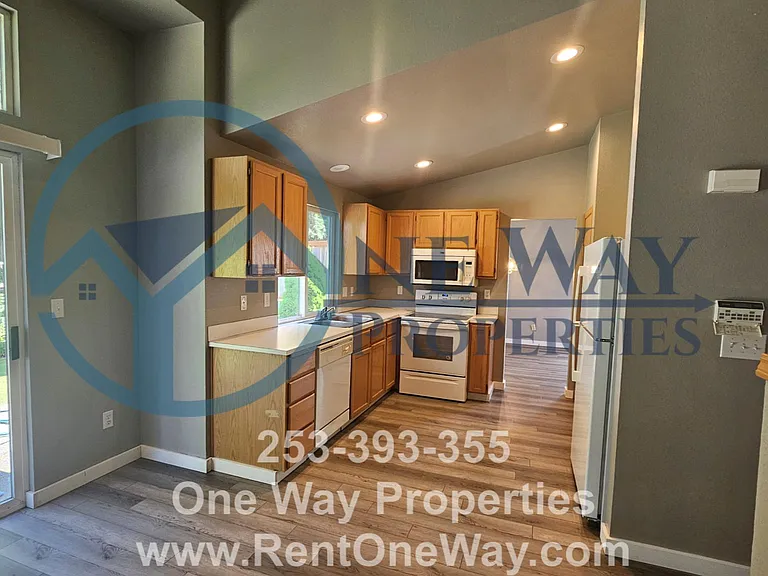 6311 56th Street Ct W — Photo 5