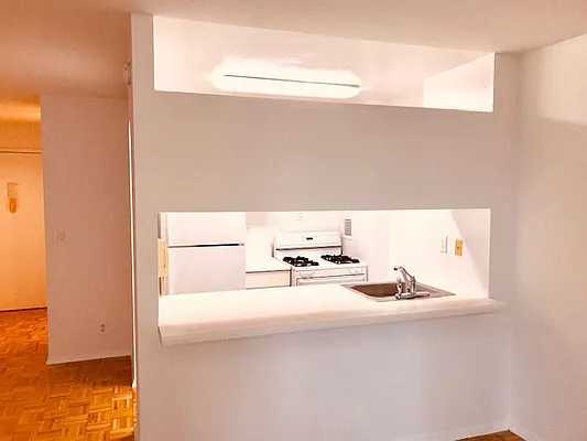 Rented by Ready Group | media 18