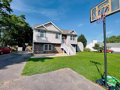 9943 Goodview Rd Photo 1