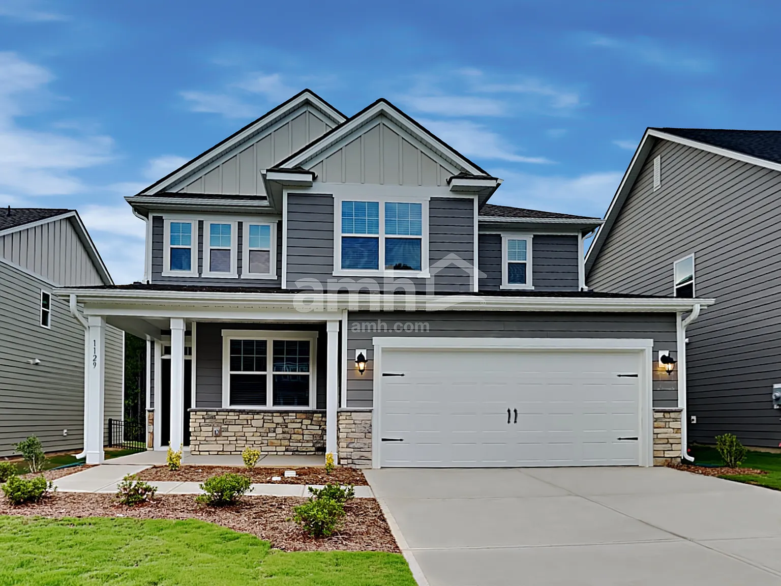 5 bed, 3.0 bath, 2407 sqft, $2,950 — Photo 1