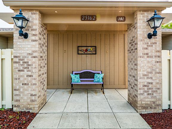 3rd image of 25162 Jefferson Ct Unit 3