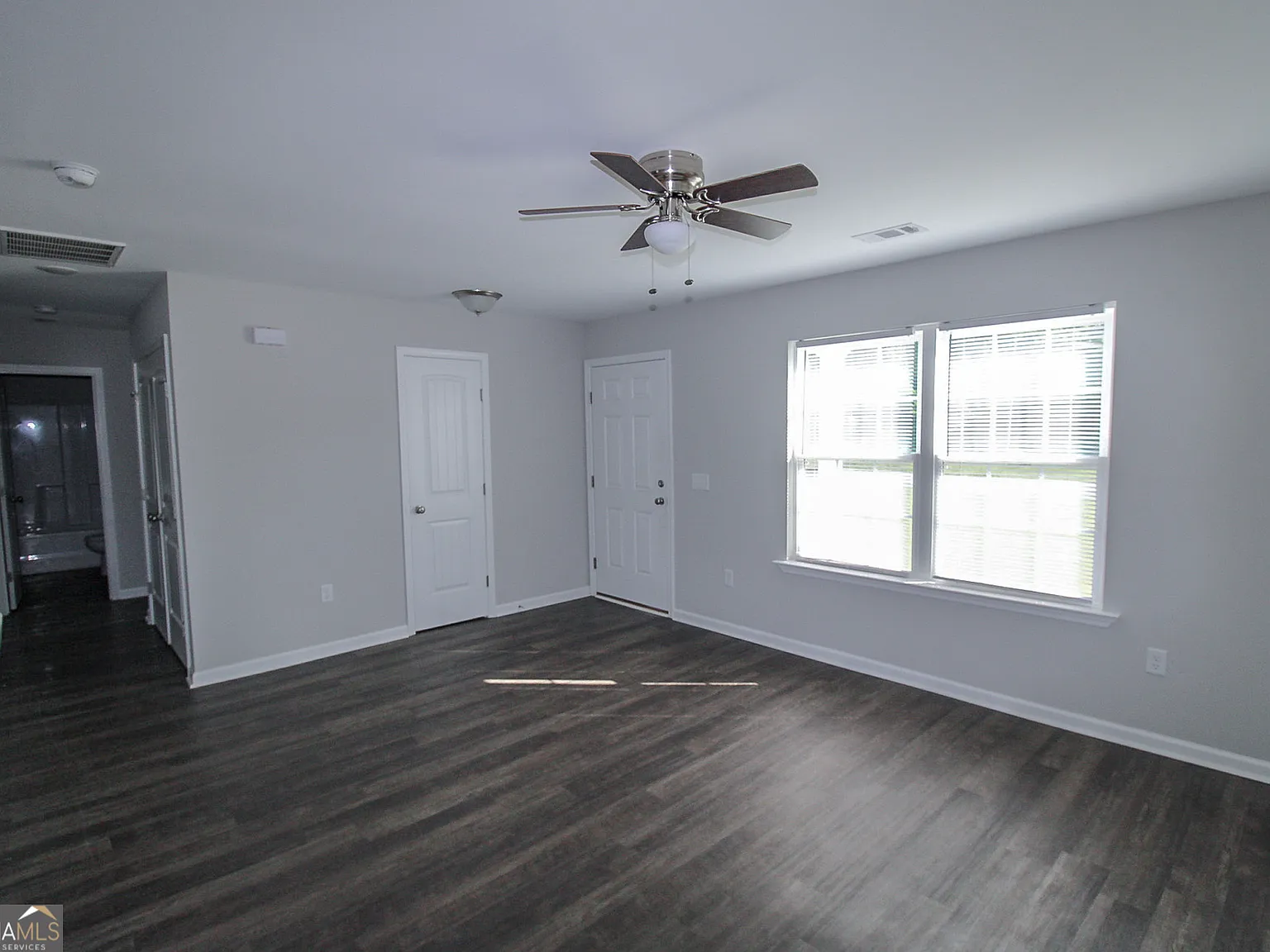 3 bed, 2.0 bath, 1262 sqft, $1,675 — Photo 3