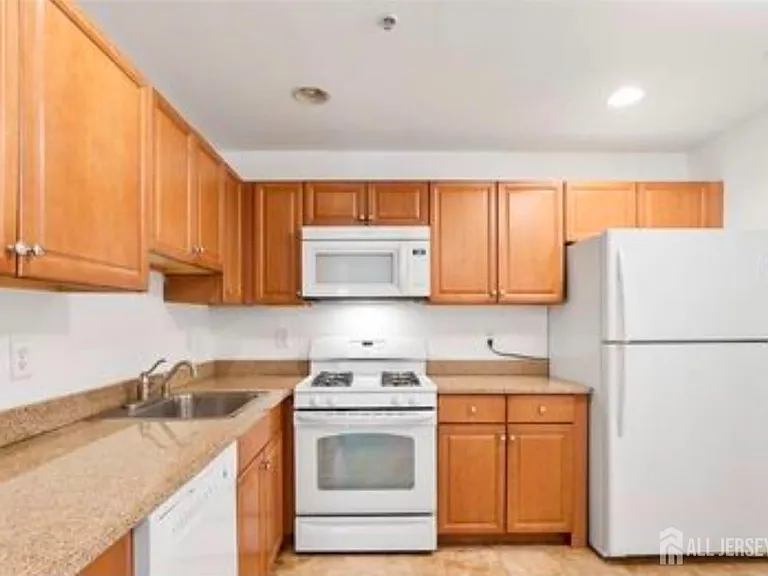 106 Chariot Ct — Photo 12