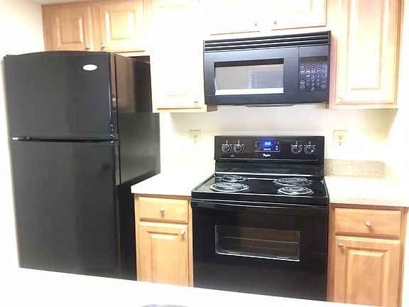 2nd image of 6201 Hulen Bend Cir APT 211