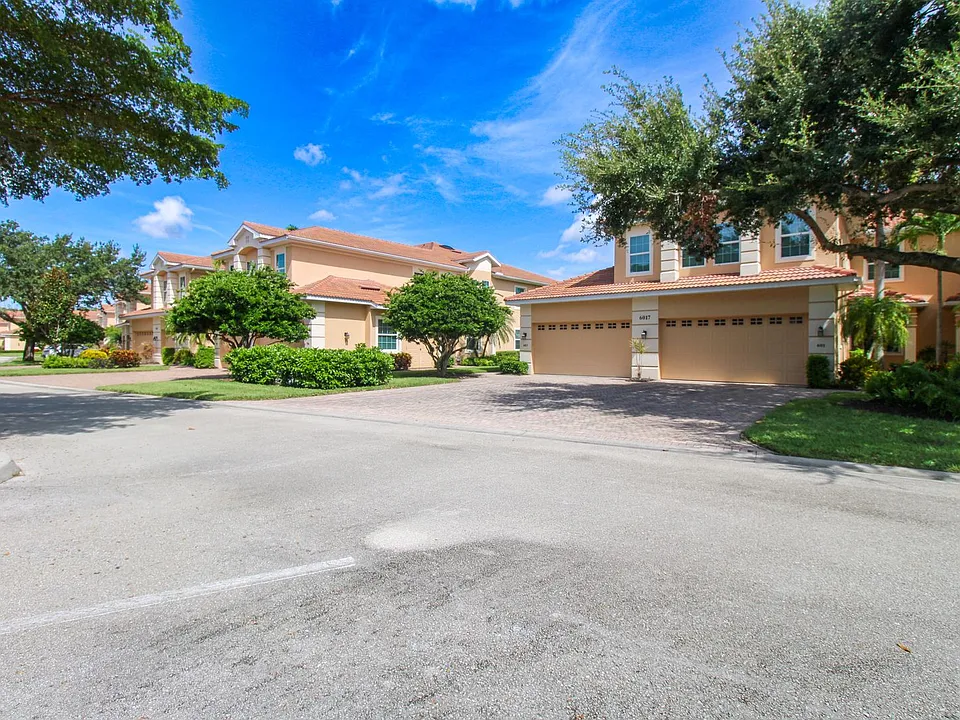 6017 Trophy Dr #601