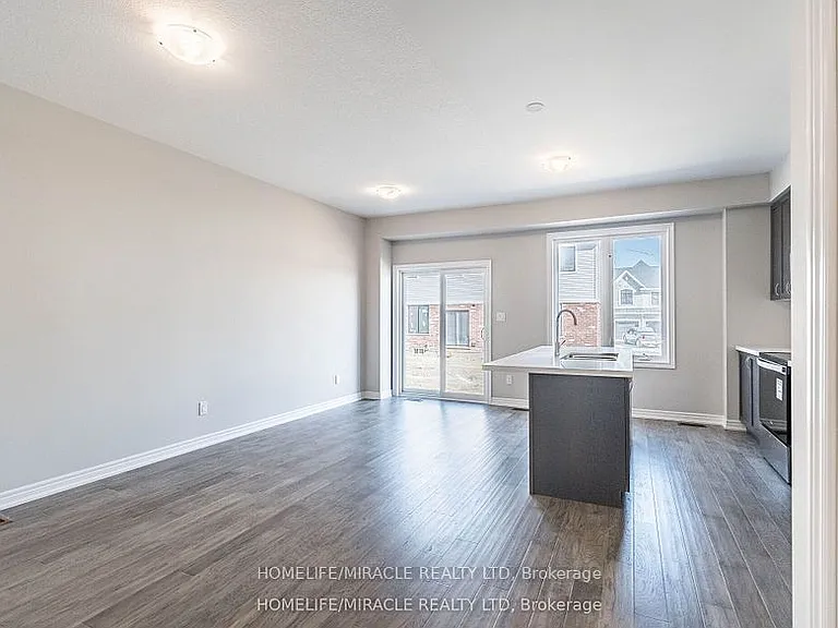 140 Aquasanta Cres — Photo 9