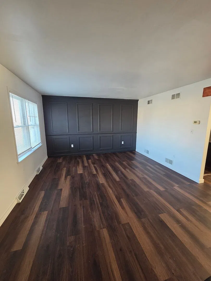 Classic historic replica townhouse offering modern convenience off the beaten path on a wonderful... — Photo 3