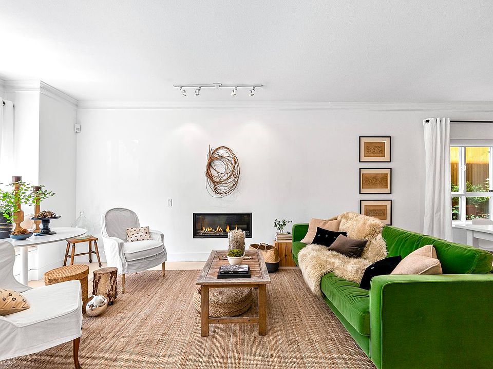 1st image of 258 W 14th St #2