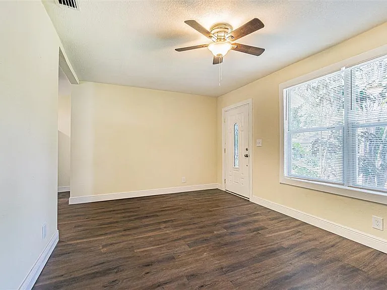 505 E Virginia Ave — Photo 5
