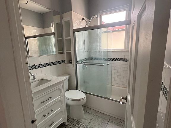 3rd image of 220 Conklin Ave Floor 2
