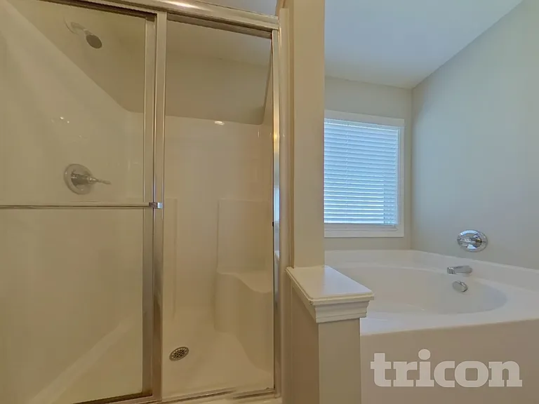 415 Finch Ln — Photo 9