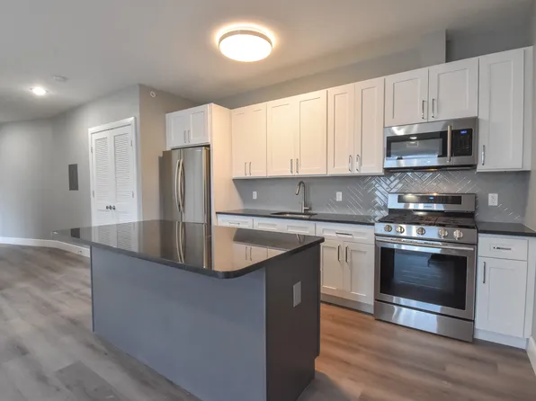 4201 Bergen Turnpike image 1 of 23